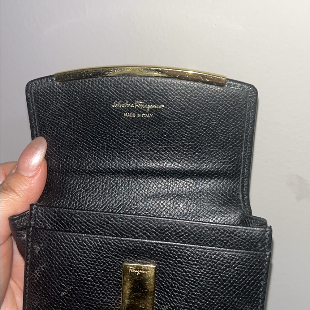 Salvatore Ferragamo Gancini Black Gold Key Card Holder with Chain: Black&Gold - Picture 11 of 15